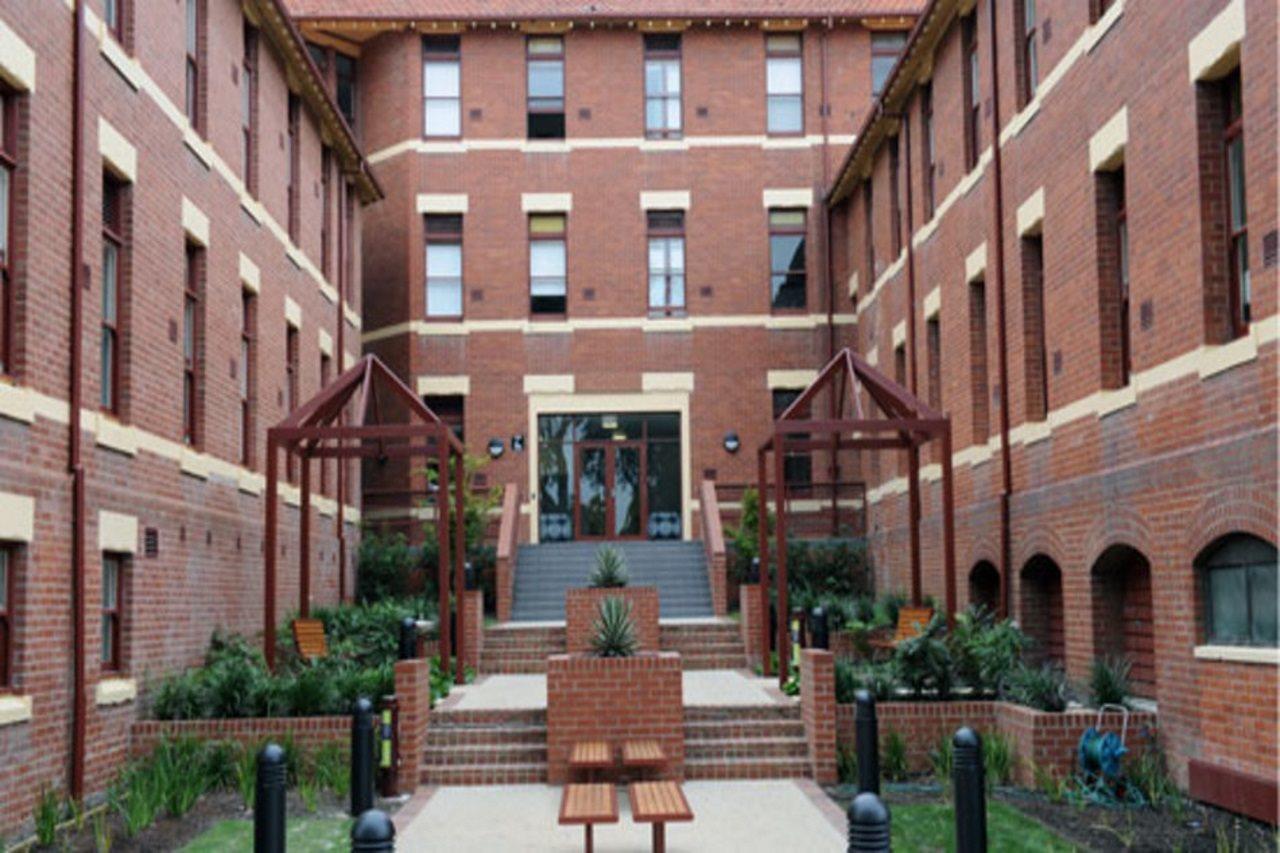 Yarra House Hostel Мелбърн Екстериор снимка