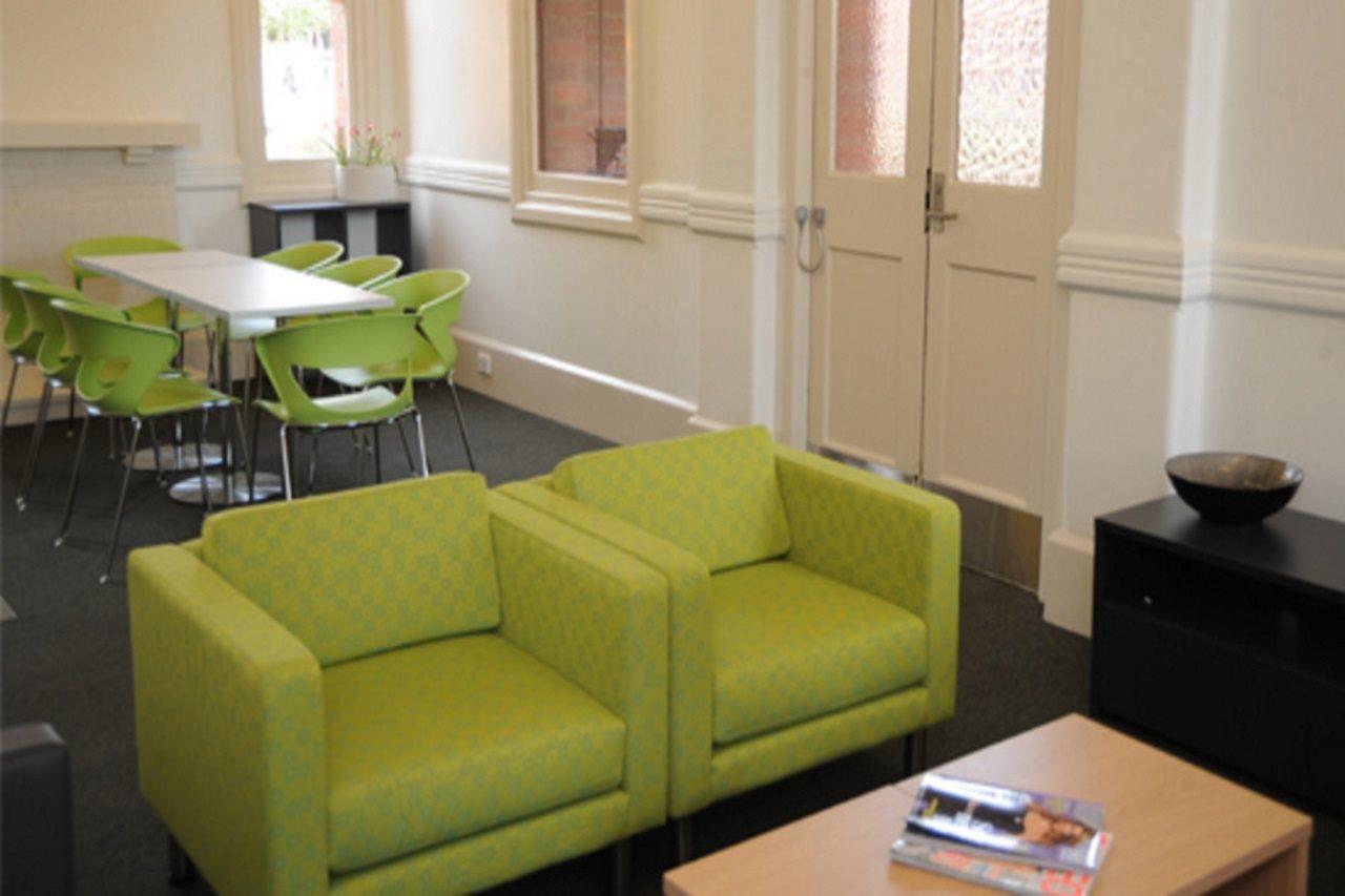 Yarra House Hostel Мелбърн Екстериор снимка