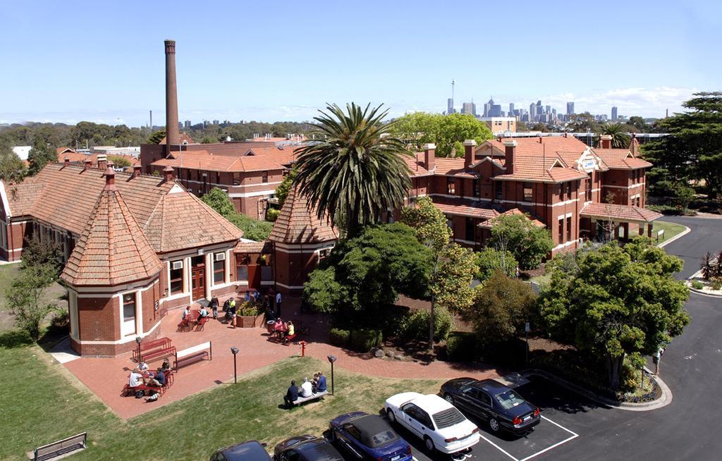 Yarra House Hostel Мелбърн Екстериор снимка