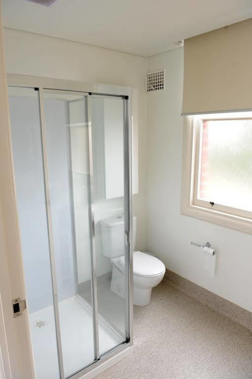 Yarra House Hostel Мелбърн Екстериор снимка